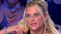 Kelly Vedovelli crée un gros scandale sur Instagram à cause de cette tenue !