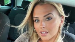 Kelly Vedovelli insulte une fan sur Instagram après avoir été critiquée sur son séjour aux Emirats !