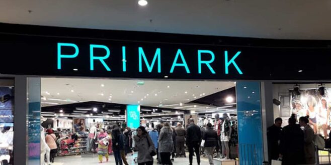 Primark son manteau avec un col en fausse fourrure à moins de 50 euros cartonne !