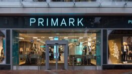 Ruée chez Primark pour la tenue parfaite pour le matin de Noël à seulement 13 euros !