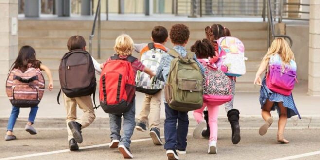 Vacances de Noël les vacances scolaires prolongées provoquent la colère des parents et la joie des enfants !