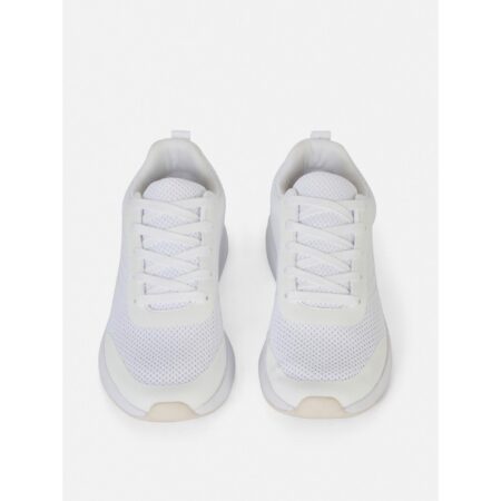 Primark frappe fort avec ces baskets fonctionnelles et stylées vendues à tout juste 10 euros ! 