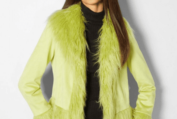 Cohue chez Bershka pour sa veste en fourrure verte ultra tendance !