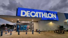 Cohue chez Decathlon pour ses chaussures de sport parfaites pour avoir les pieds au sec même sous la pluie !