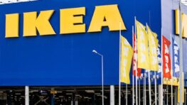 Cohue chez Ikea avec cet incroyable tabouret qui se transforme en lit !