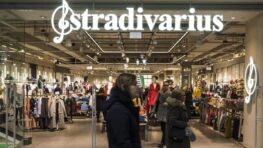 Cohue chez Stradivarius pour ce blouson aviateur en cuir bleu ultra-mode tendance à prix sacrifié !