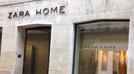 Cohue chez Zara Home pour cette super housse de couette en satin à moins de 36 euros