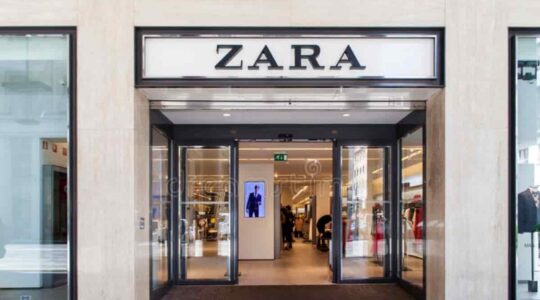 Cohue chez Zara pour sa robe blazer colorée et super élégante à moins de 20 euros !