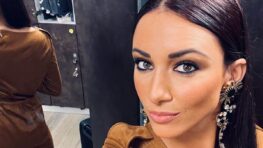 Delphine Wespiser imite un diner presque parfait raté avec sa sœur et fait exploser de rire ses abonnés Instagram !