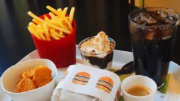 McDonald's choqué par l'attitude des gens qui volent sa vaisselle réutilisable pour en faire collection !