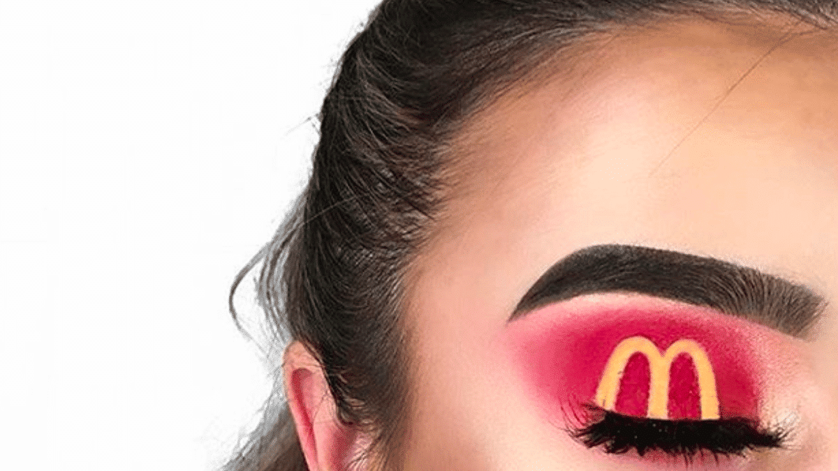 McDonald's explose tout sur Instagram avec sa palette de maquillage Big Mac, hamburger et frites !