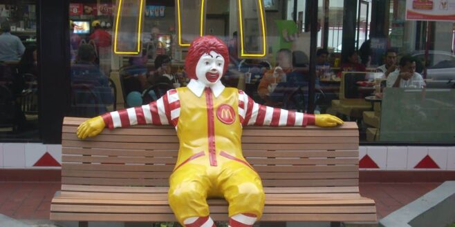 McDonald's voici la vraie raison pourquoi Ronald McDonald a disparu de tous les restaurants !