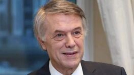 Salvatore Adamo le chanteur atteint d'une grave maladie, on ne le reverra plus, les fans en larmes !