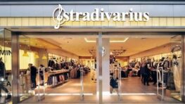 Stradivarius cartonne avec cette robe parfaite pour un look d'hiver hyper stylé à moins de 16 euros !