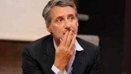 Antoine de Caunes en deuil et anéanti par le décès de la mère de Emma De Caunes !