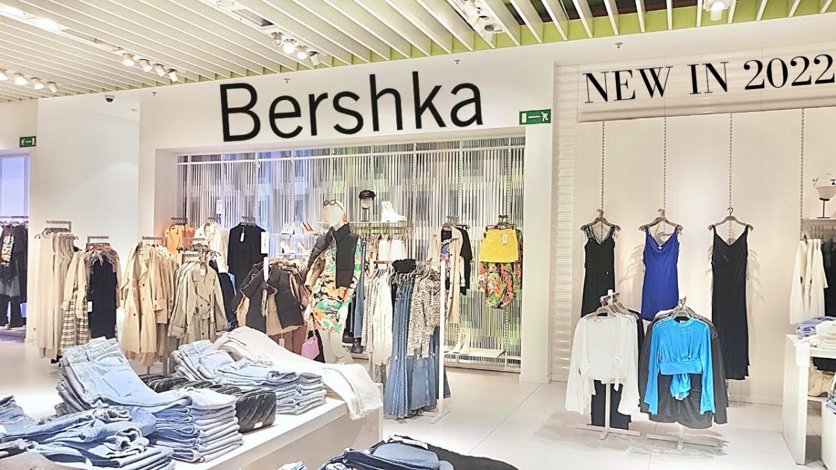 Bershka transforme le survêtement en jupe et lance la tendance du printemps 2023 !