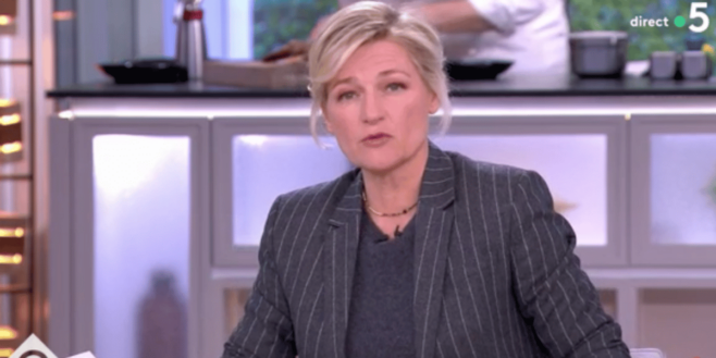 C à vous : Anne-Elisabeth Lemoine très énervée à cause des propos de Robert Ménard sur les écolos !