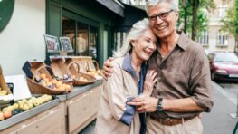 Ce retraité de 88 ans travaille 6 jours sur 7 pour payer la place de sa femme atteinte d'Alzheimer en Ehpad article