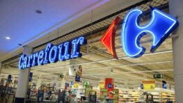 Cohue chez Carrefour pour ce manteau ultra stylé et anti froid à moins de 25 euros !