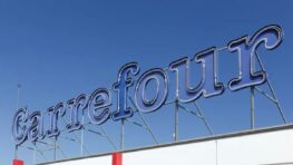 Cohue chez Carrefour pour ce meuble parfait pour avoir le dressing de vos rêves à petit prix !