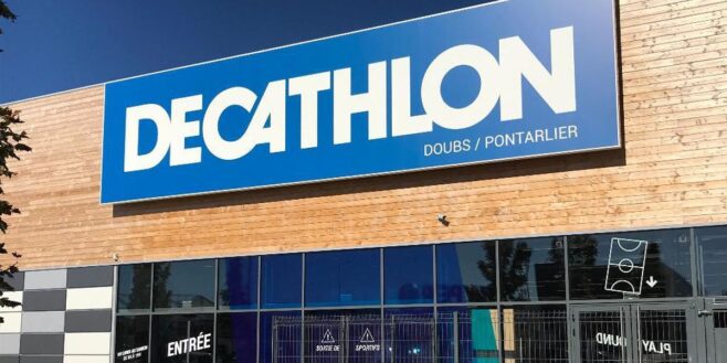 Decathlon frappe fort avec son legging noir à poche zippée parfait pour faire du sport !