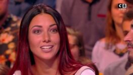 Delphine Wespiser se fait détruire pour la rénovation de sa maison contre des pubs