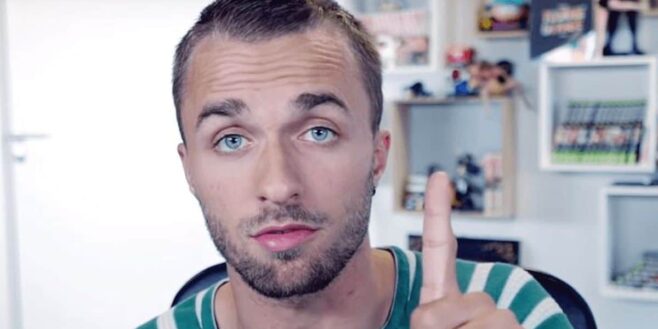 Squeezie totalement perdu et se demande s'il doit encore continuer ce style de vidéo Youtube !