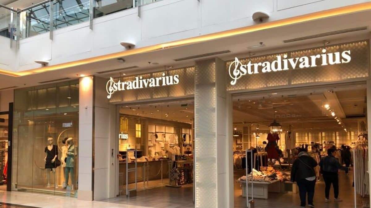 Stradivarius sa nouvelle veste tendance à double boutonnage désormais disponible en 2 couleurs