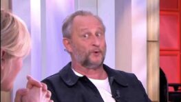 Anne-Elisabeth Lemoine menacée par Benoît Poelvoorde après une remarque déplacée dans C à Vous !