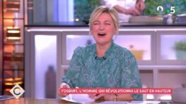 Anne-Élisabeth Lemoine se ridiculise toute seule en plein émission avec cette drôle de confession !