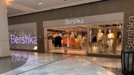 Bershka a la paire d'escarpins en jean que toutes les fashionistas veulent pour le printemps !
