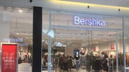 Bershka frappe fort avec ces bottes des années 2000 à un prix incroyable !