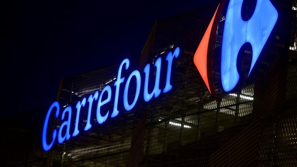 Carrefour innove avec la nouvelle étagère de douche suspendue sans trous ni vis