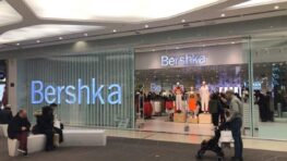 Cohue chez Bershka pour sa jupe en jean qui fait un carton sur TikTok !
