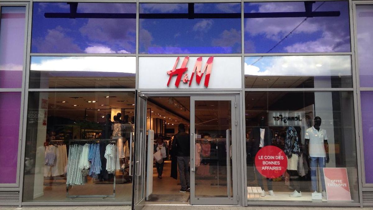 Cohue chez H&M pour sa chemise oversize parfaite pour le printemps et que tout le monde veut !