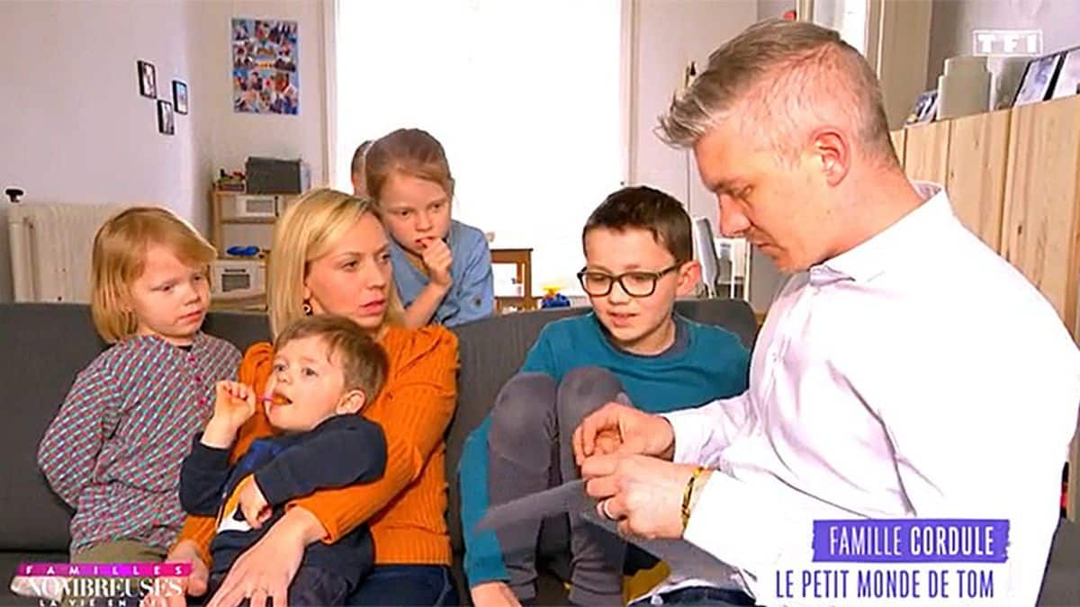 Familles Nombreuses Justine Cordule écœurée par le traitement que reçoit son fils autiste !