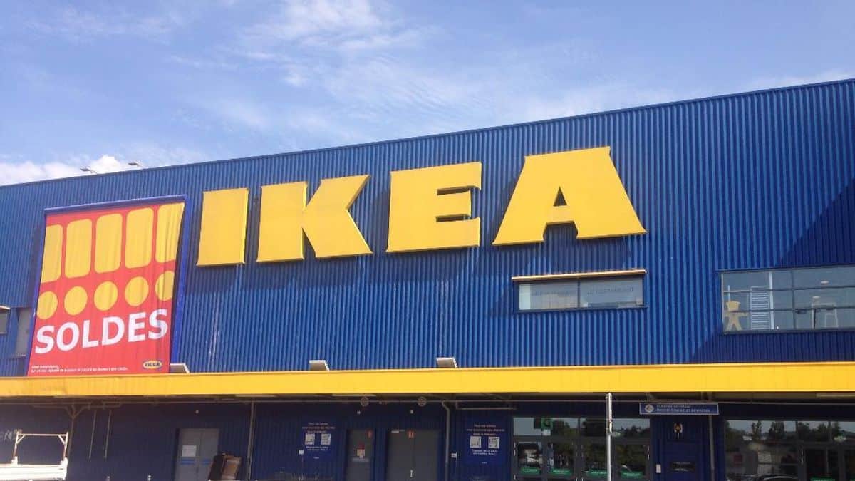 Ikea lance commode qui sert à la fois au bureau et dans le dressing à moins de 17 euros !
