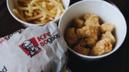 KFC la bonne nouvelle vient de tomber et ce burger mythique fait son retour après 10 ans d'absence !