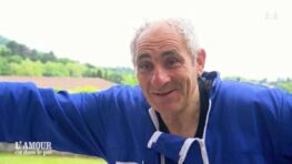 L'amour est dans le pré Thierry furieux et anéanti après avoir vu sa maison en travaux dans cet état là !
