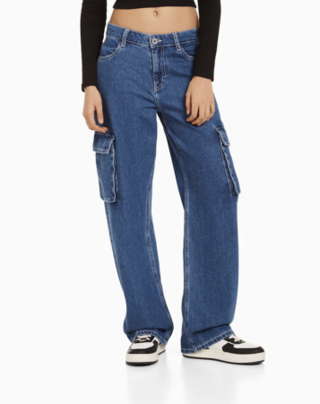 Bershka attise toutes les convoitises avec son jean cargo à petit prix qui sublime toutes les silhouettes