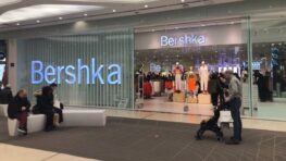 Bershka cartonne avec cette paire de bottines à plateforme très tendances pour le printemps !
