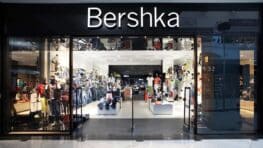 Bershka lance la robe du printemps la plus glamour et colorée à moins de 40 euros !