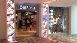 Bershka surprend tous les fashionistas avec cette incroyable robe corset à moins de 23 euros !