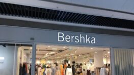 Bershka tient la paire de sandales à lanières qui vous feront paraître plus grande !
