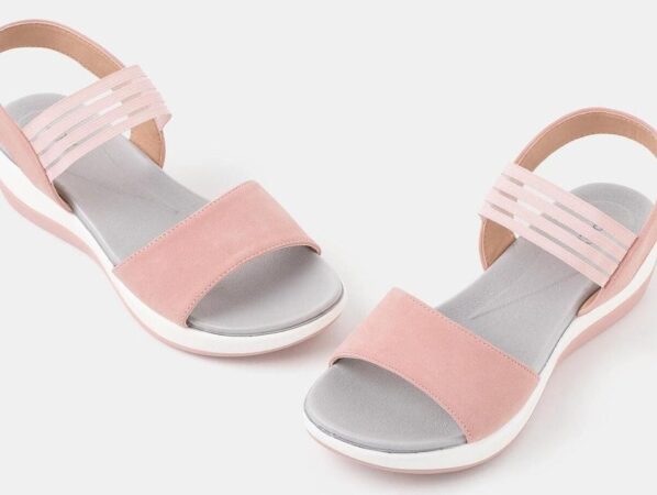 Carrefour enchante sa clientèle avec ces sandales hyper tendances et parfaites pour l'été