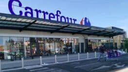 Carrefour lance la valise la plus pratique à prix mini pour faire des économies en avion !
