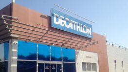Decathlon surprend avec cette paire de sandales au design unique à moins de 12 euros