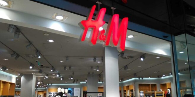 H&M lance la robe maxi oversize confortable et élégante la plus tendance du printemps !