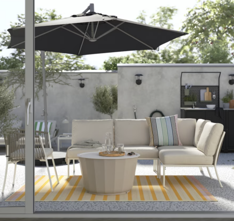 Ikea donne des envies de déco avec son canapé d'extérieur à placer sur votre terrasse cet été