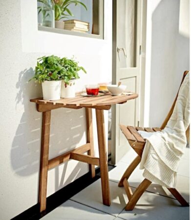Ikea frappe très fort avec cette table idéale pour les petits balcons ou les terrasses !